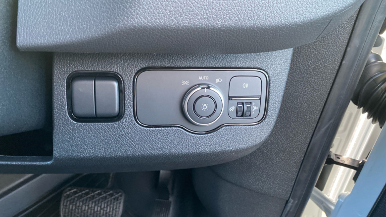 Mercedes-Benz Sprinter 315Cdi L2 Diesel Rwd 3.5t H2 Pro Van